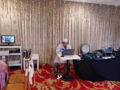 photo 6089335462276743354 y