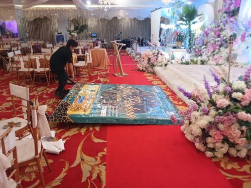 photo 6089335462276743357 y