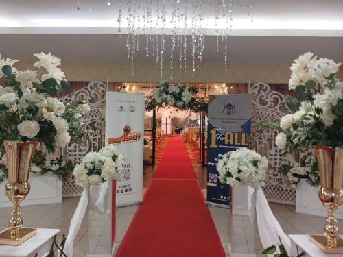 photo 6089335462276743359 y