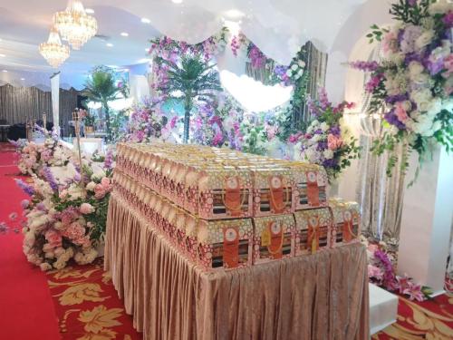 photo 6089335462276743361 y