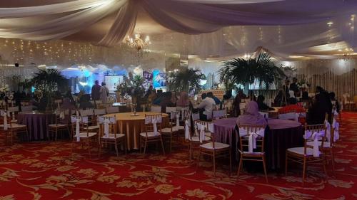 photo 6091642624218872747 y