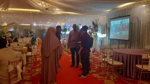 photo 6091642624218872750 y