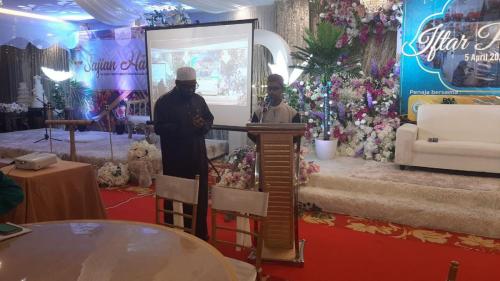 photo 6091642624218872752 y