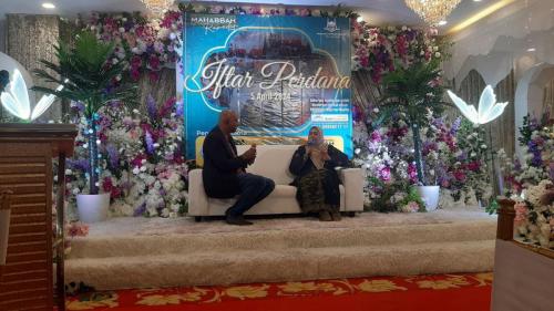 photo 6091642624218872756 y