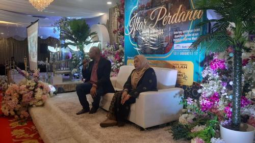 photo 6091642624218872757 y