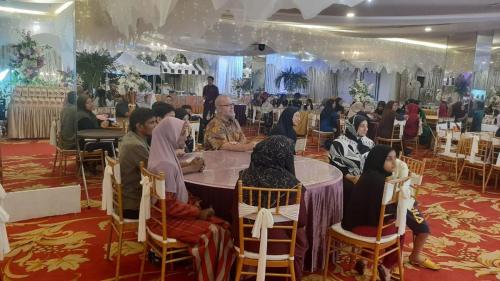 photo 6091642624218872758 y