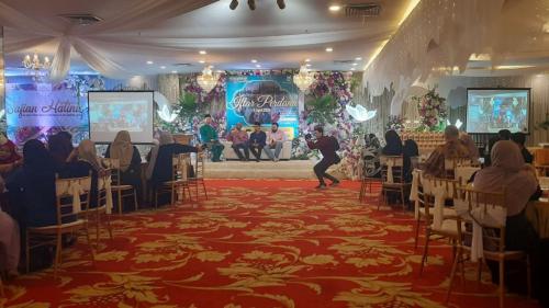 photo 6091642624218872784 y