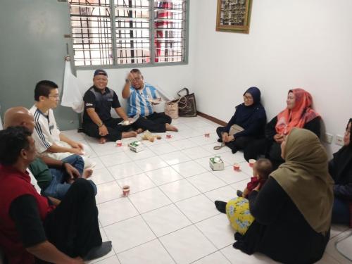 photo 6120402455377329495 y