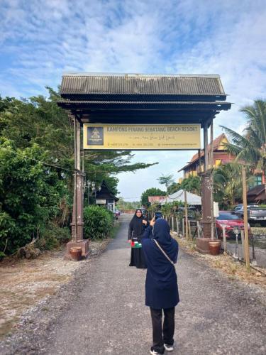 photo 6120402455377329505 y