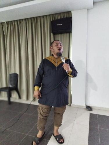 photo 6120402455377329513 y