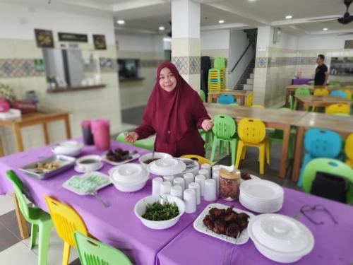 photo 6120402455377329521 y