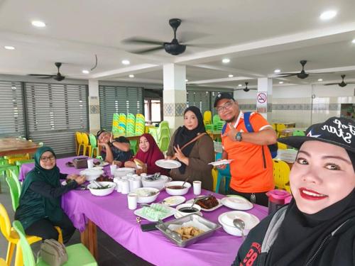 photo 6120402455377329522 y