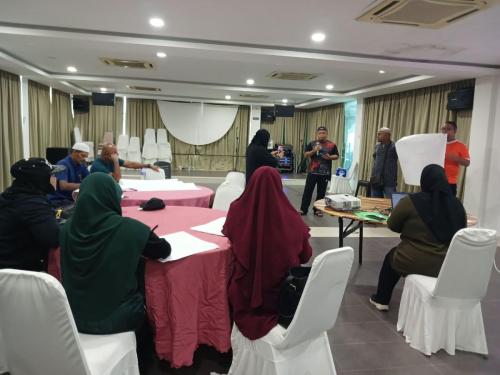 photo 6120402455377329527 y