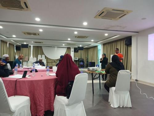 photo 6120402455377329535 y