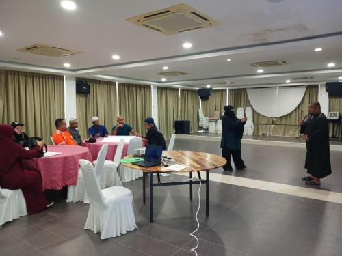 photo 6120402455377329539 y