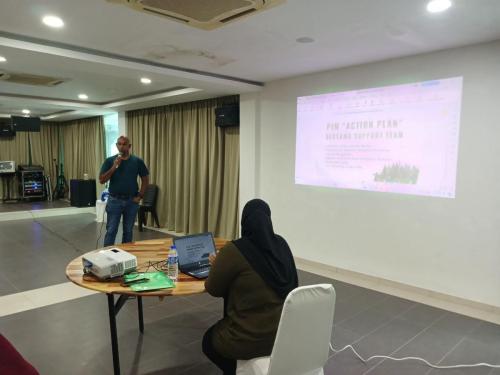 photo 6120402455377329547 y