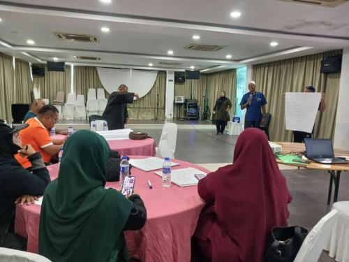 photo 6120402455377329551 y