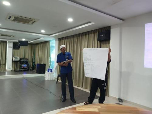 photo 6120402455377329552 y