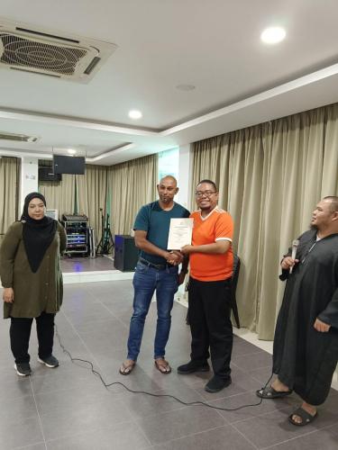 photo 6120402455377330555 y