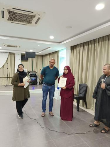 photo 6120402455377330561 y