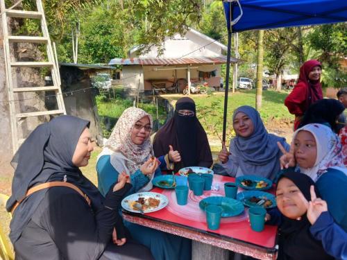 photo 6310019184117005853 y